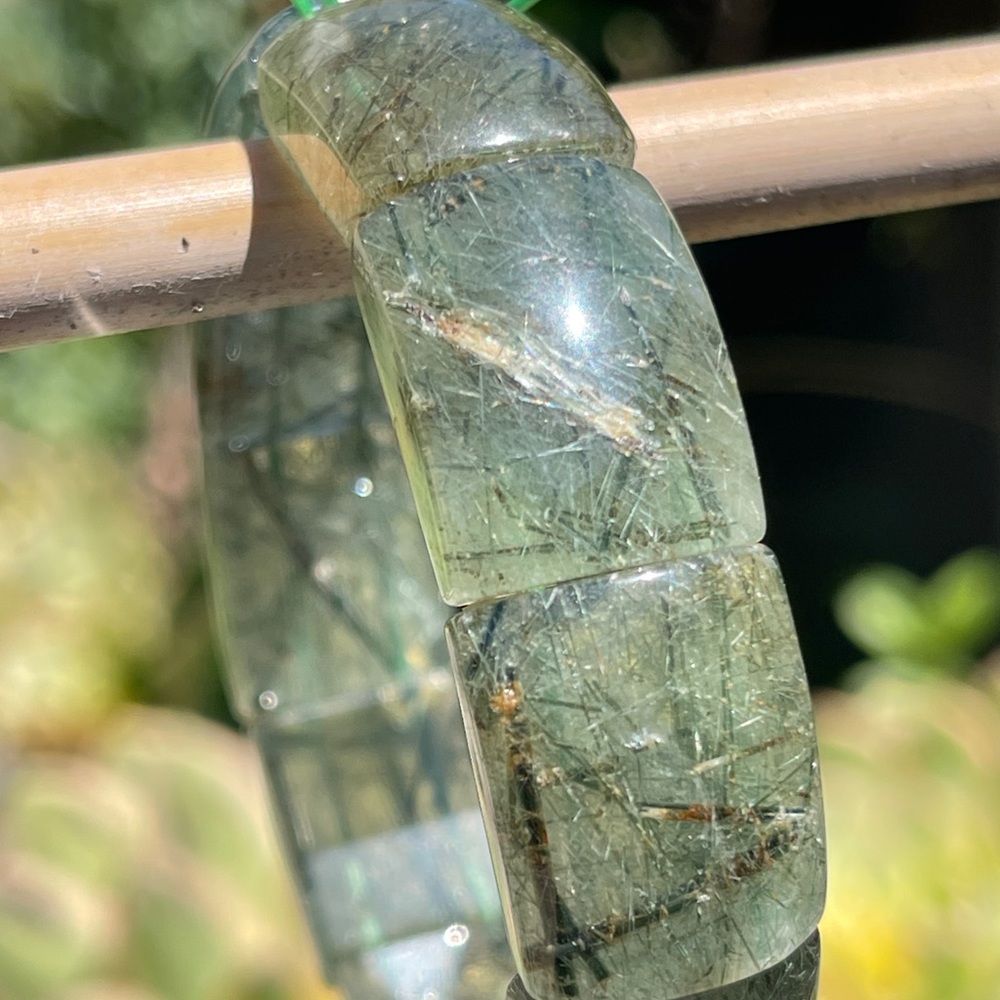 Green Rutilated Quartz Soft Bangle - Picture 4 of 9